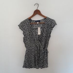 •Blue Rain/Francesca's• Floral Daisy Wrap Top